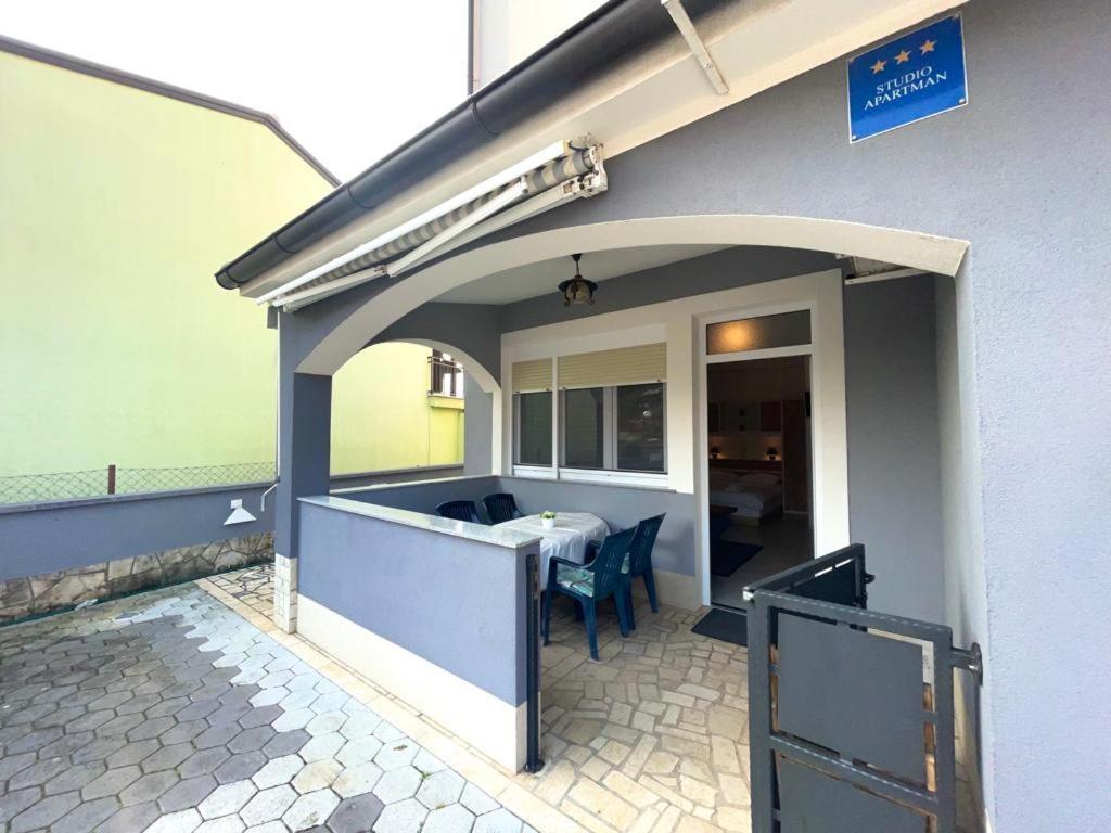 Apartmani Krajnovic 法扎纳 外观 照片