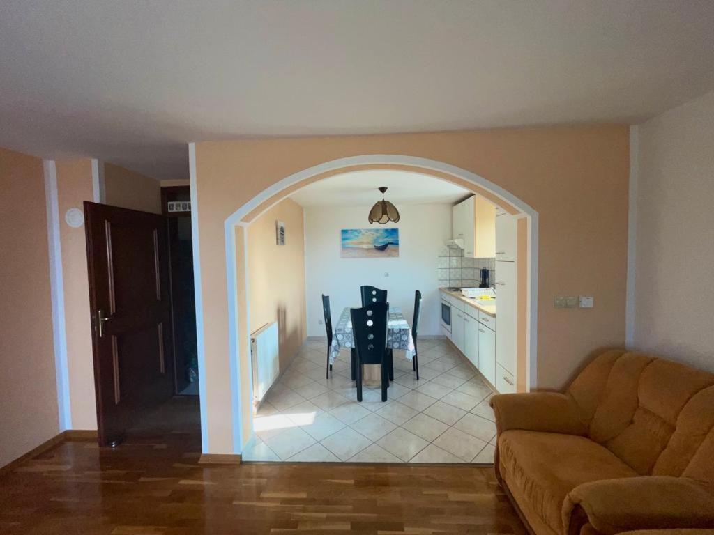 Apartmani Krajnovic 法扎纳 外观 照片