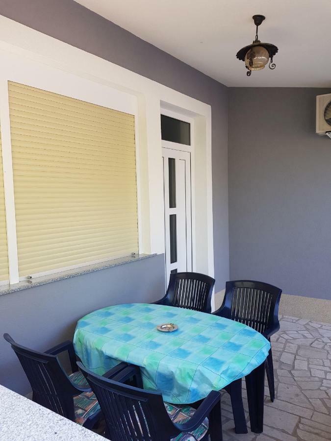 Apartmani Krajnovic 法扎纳 外观 照片